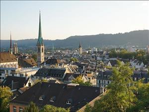 Panoramawanderung hoch über Zürich