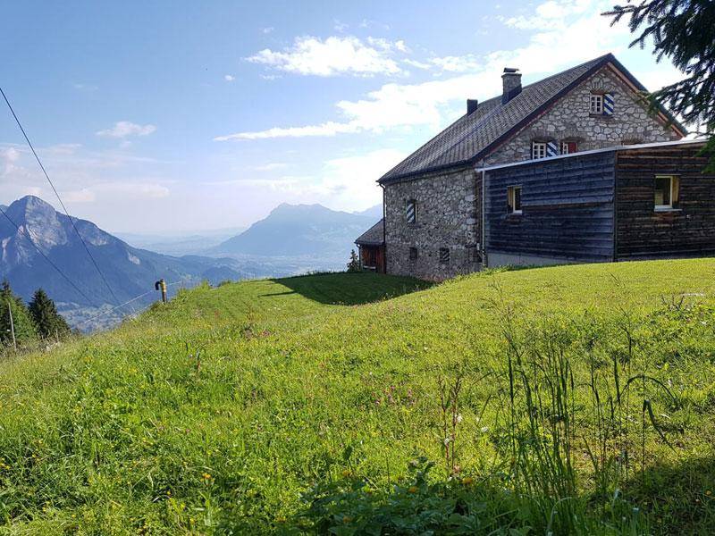 Gruppenhaus_Zu_rihus.jpg