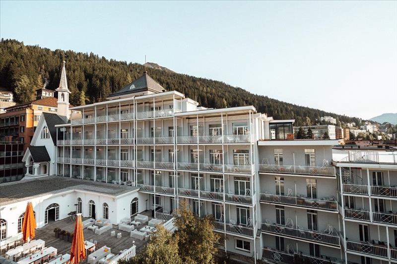 Hard_Rock_Hotel_Davos1.jpg