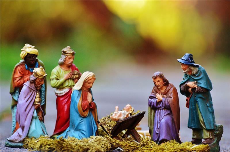 christmas-crib-figures-1060017_1920.jpg