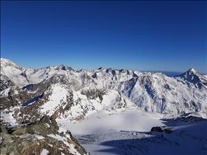 Winterwanderung von Felskinn zur Britanniahütte