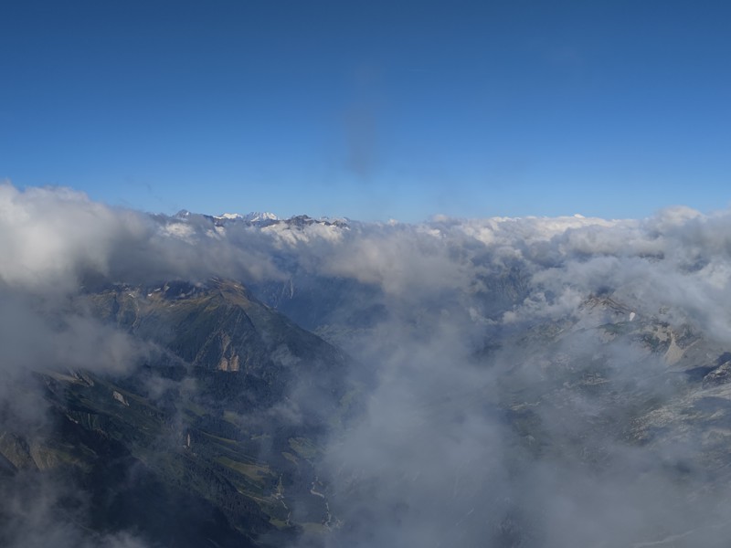 Aussicht-Hoch-Duessi-Hochtour.jpg