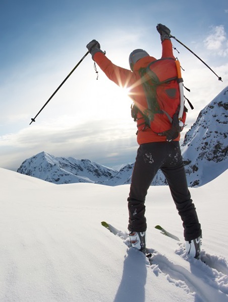 Skifahrer im Schnee | gruppenhaus.ch