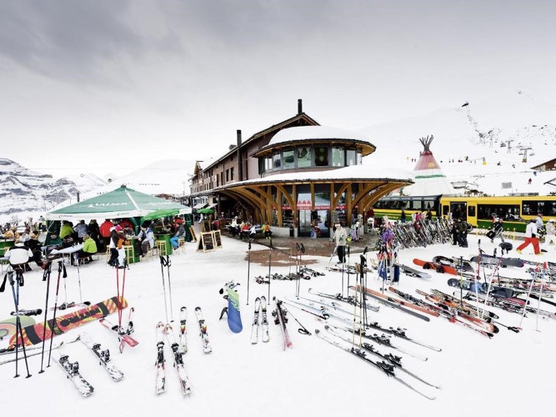 Hausansicht-Winter-Kleine-Scheidegg1.jpg