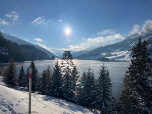 Ferien im Herzen der Alpen: Unser Aufenthalt im Blauen Haus in Davos
