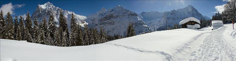 Winterliche Panoramawanderung bei Moosalp
