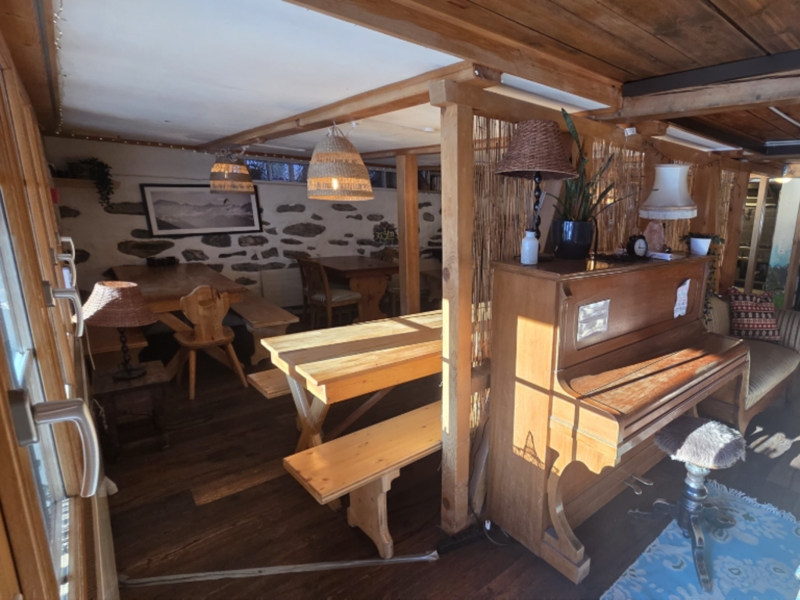 Berghaus Mountain Hostel Gimmelwald Aufenthaltsraum