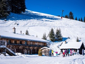 Group accommodation Auberge de Chindonne View