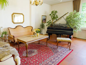 Room with piano