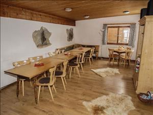 Mountain hut Madrisa Alm