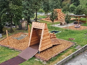 Gruppenhaus Döttinger Ferienhaus Spielplatz