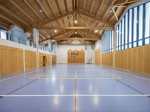 Turnhalle, muss bei Gemeinde Fieschertal reserviert werden.