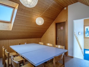 Group accommodation Camping Wagenhausen Schwalbennestli Dining and lounge room