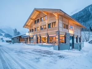 Hébergement pour groupes Gadmer Lodge Vue de la maison hiver