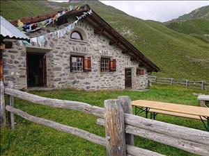 Alp-refuge Martrüel