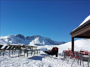 Mountain hostel Tannalp