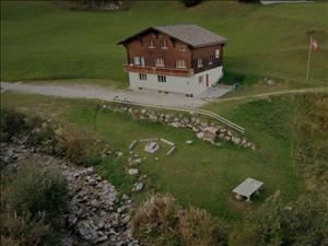 Gruppenunterkunft Camp Glaretsch Umschwung