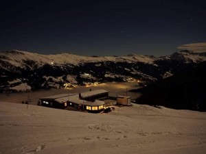 Cabane de montagne Hühnerköpfe Vue de la maison hiver