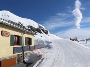 Berghaus und Jurte Schilthornhütte