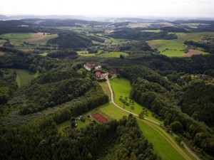 Hotel and conference hotel Schloss Hohenfels Location