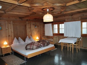 Ferienhaus Cresta Luzein Schlafzimmer