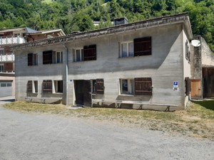 Gruppenhaus Schächenhütte Hausansicht Sommer