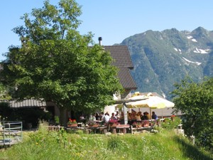 Mountain hostel Alla Capanna House view summer