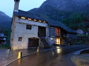 the house at night