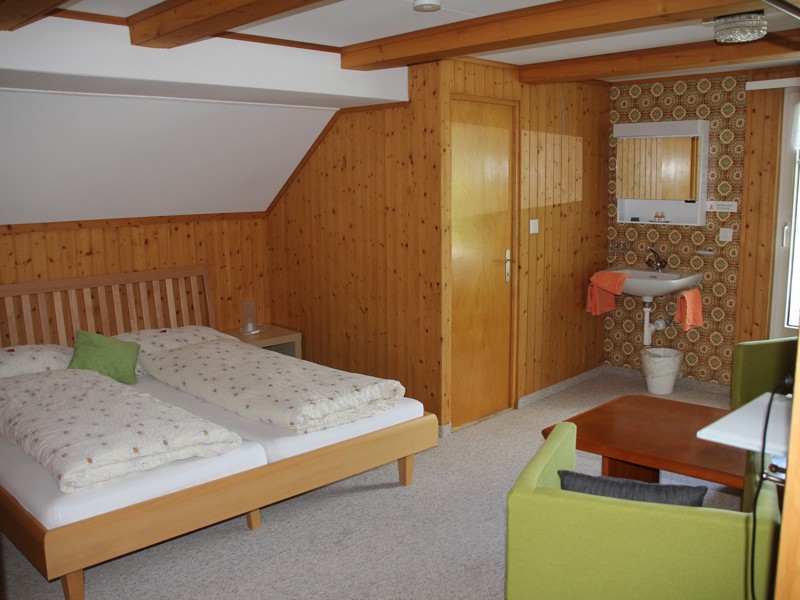 Bed & Breakfast Zimmer & z'Morgä Bedroom