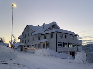 Bed & Breakfast Zimmer & z'Morgä House view winter