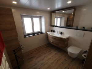 Holiday home Chalet Im sunnigen Usblick Bathroom