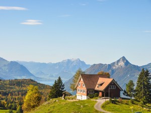 Clubhaus Eseltritt Hausansicht Sommer