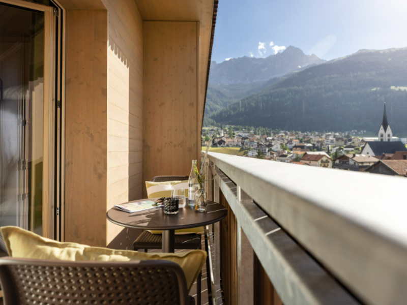 Hotel AVES Savognin Balcony