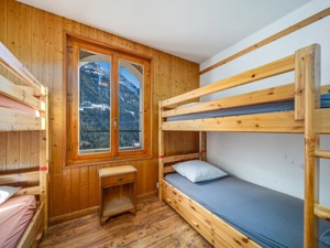 Group accommodation Nouvelle Alpina Bedroom