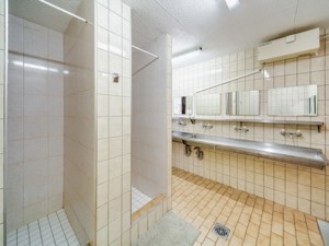 Group accommodation Nouvelle Alpina Showers