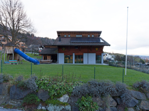 Pfadiheim Mauren Hausansicht Sommer