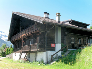 Chalet Anthamatten Hausansicht Sommer