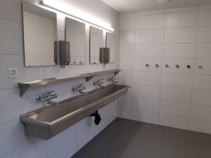 Maison polyvalente Racht Installations sanitaires