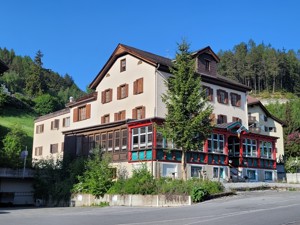 Gruppenhaus Villa Silvana Hausansicht Sommer