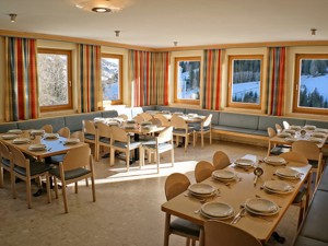 Sports club Steinachhof Dining and lounge room