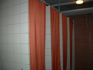 Group accommodation Riom Showers
