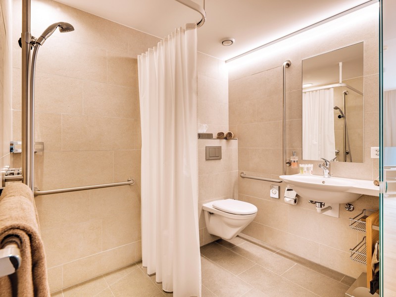 Holiday Hotel Bodensee Bathroom