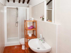 Group accommodation Casa Figline Bathroom