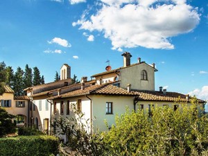 Group accommodation Casa Corniano House view summer