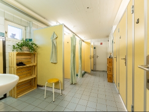 Camping Holzhäuschen auf dem Campingplatz Sanitary facilities