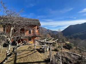 Ferienhaus Wild Valley Essenza Garten