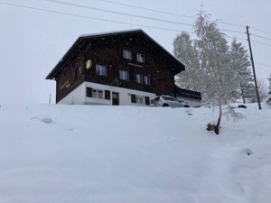 Skihaus Haldi Hausansicht Winter