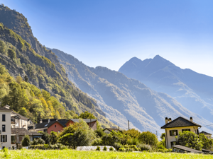 Gästehaus Casa Belgeri Hausansicht Sommer