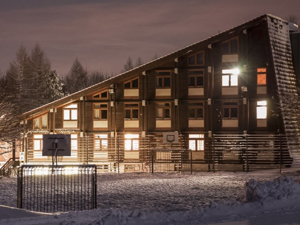 Auberge de Jeunesse Sonnenbühl-Erpfingen Vue de la maison hiver