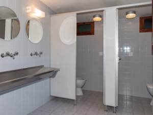 Camp Campo Pestalozzi Bathroom